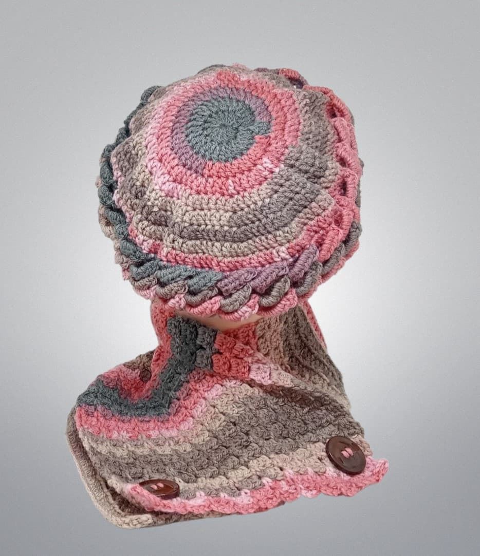 Conjunto gorro-boina jaspeado rosa hecho a mano a ganchillo - Imagen 3