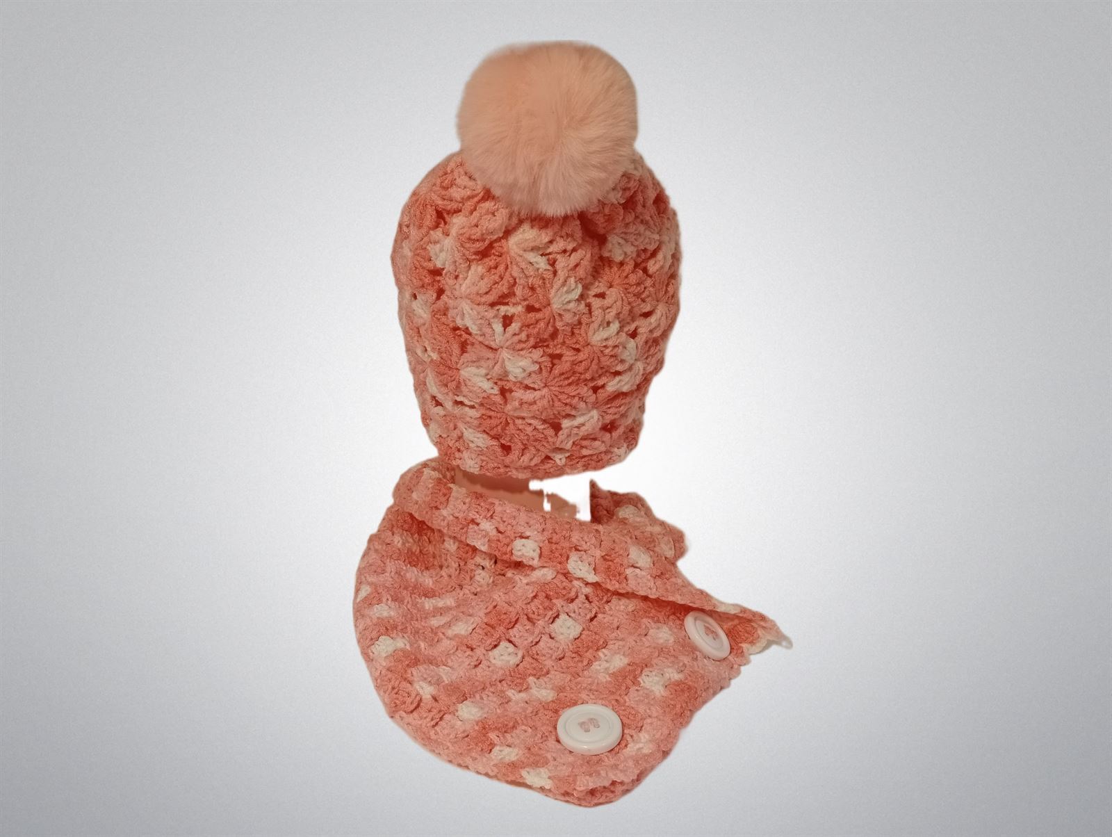 Conjunto gorro con pompón, cuello o gorro individual jaspeado rosa y blanco hecho a mano a ganchillo - Imagen 2