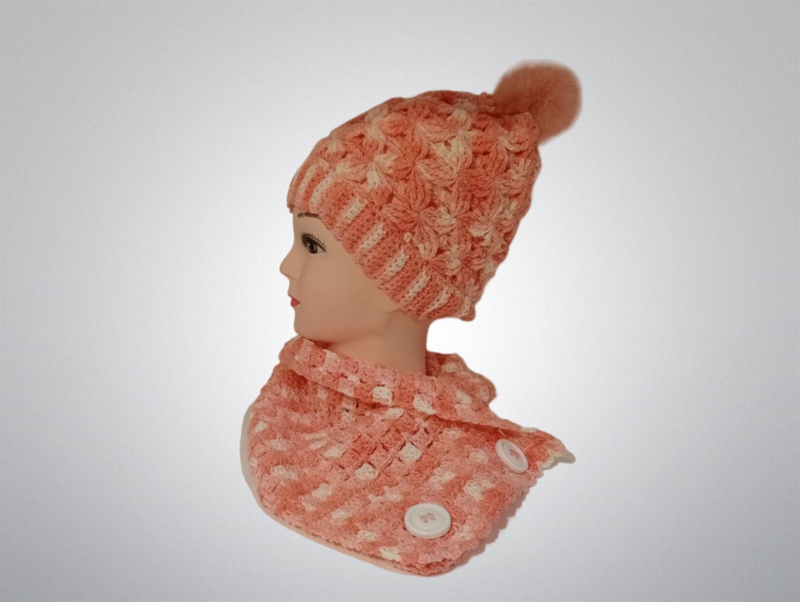 Conjunto gorro con pompón, cuello o gorro individual jaspeado rosa y blanco hecho a mano a ganchillo - Imagen 3