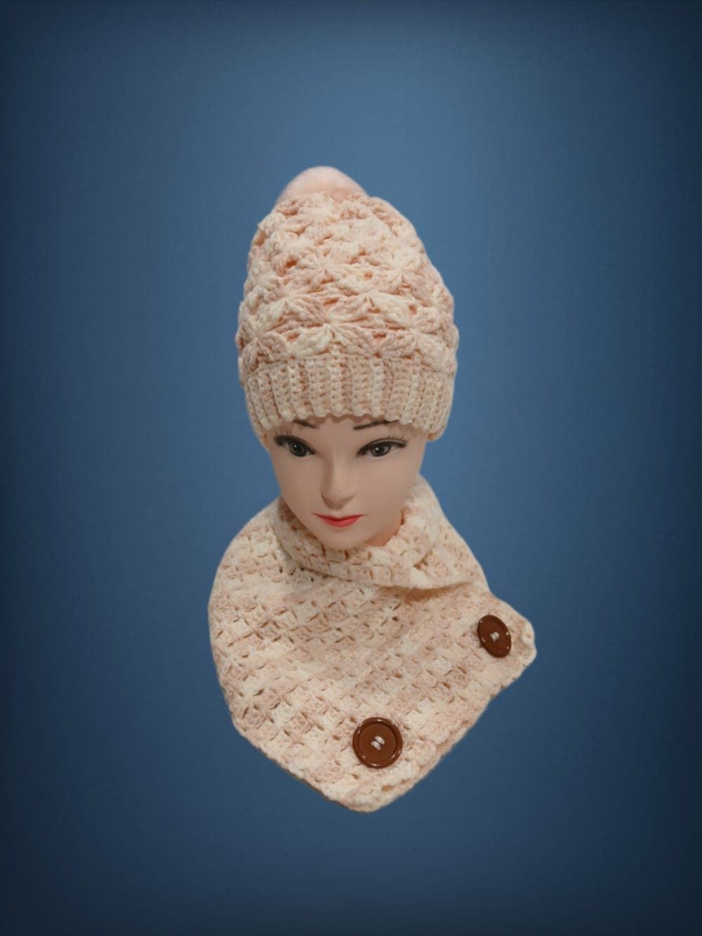 Conjunto gorro con pompón y cuello tonos rosa y blanco hecho a mano a ganchillo-crochet (10) - Imagen 1