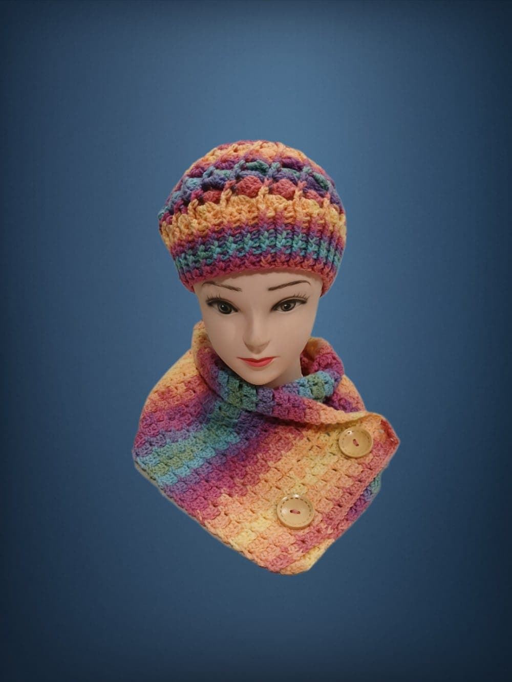 Conjunto gorro espiral y cuello tonos amarillo, azul y lila hecho a mano a ganchillo(9) - Imagen 1