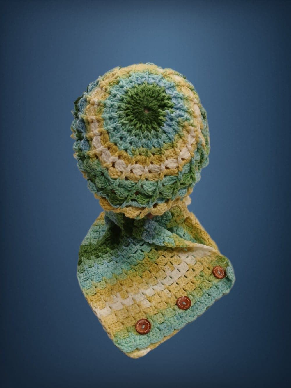 Conjunto gorro espiral y cuello tonos verde, amarillo, azul hecho a mano a ganchillo(11) - Imagen 3