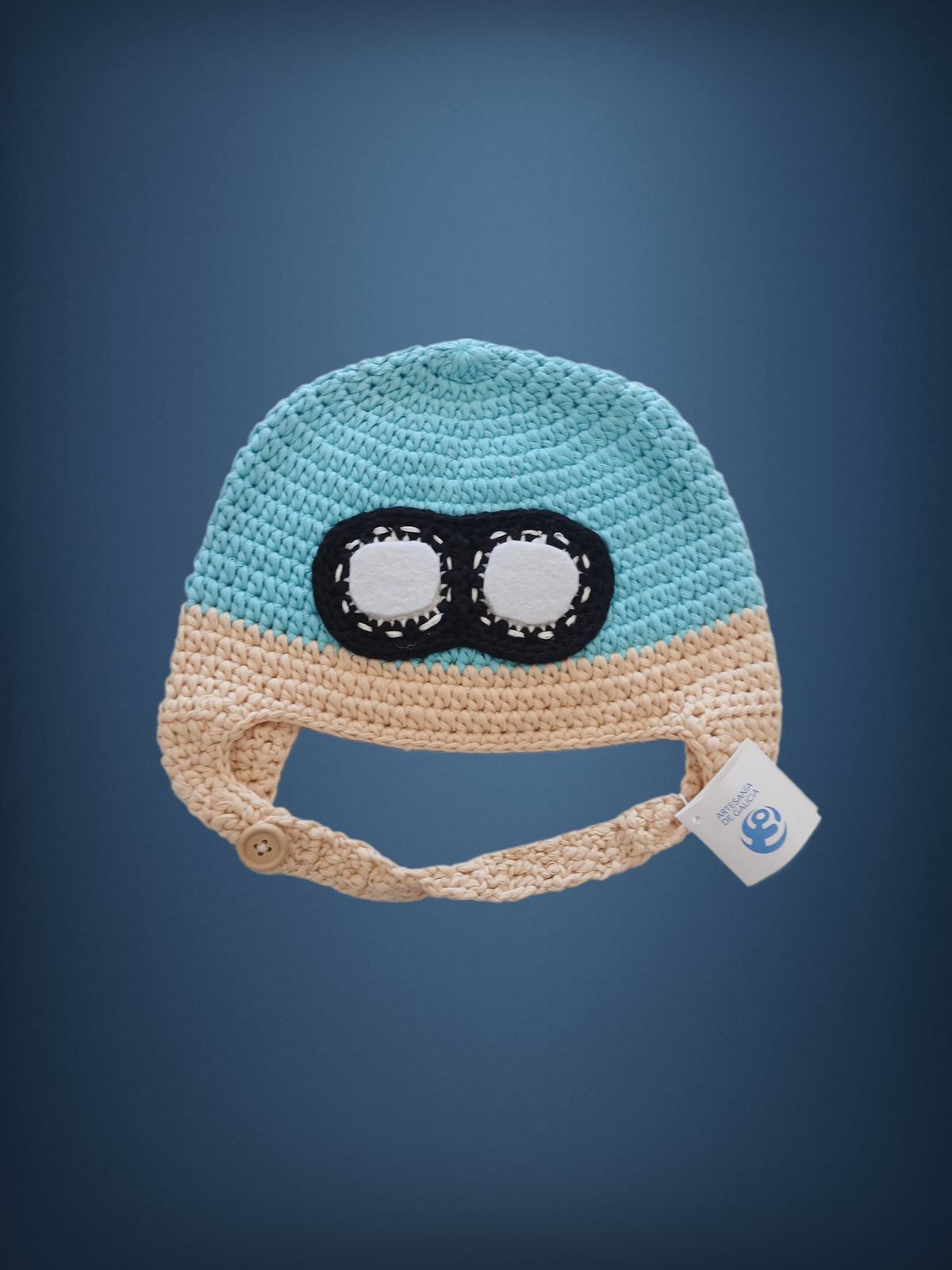 Gorro aviador azul hecho a mano a ganchillo. - Imagen 1