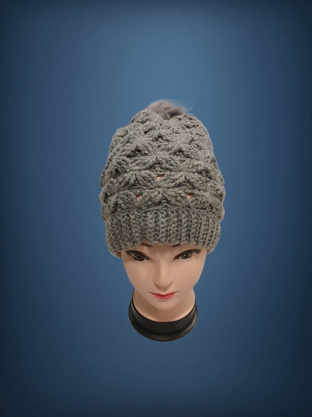 Gorro con pompón gris hecho a mano a ganchillo-crochet (18) - Imagen 1