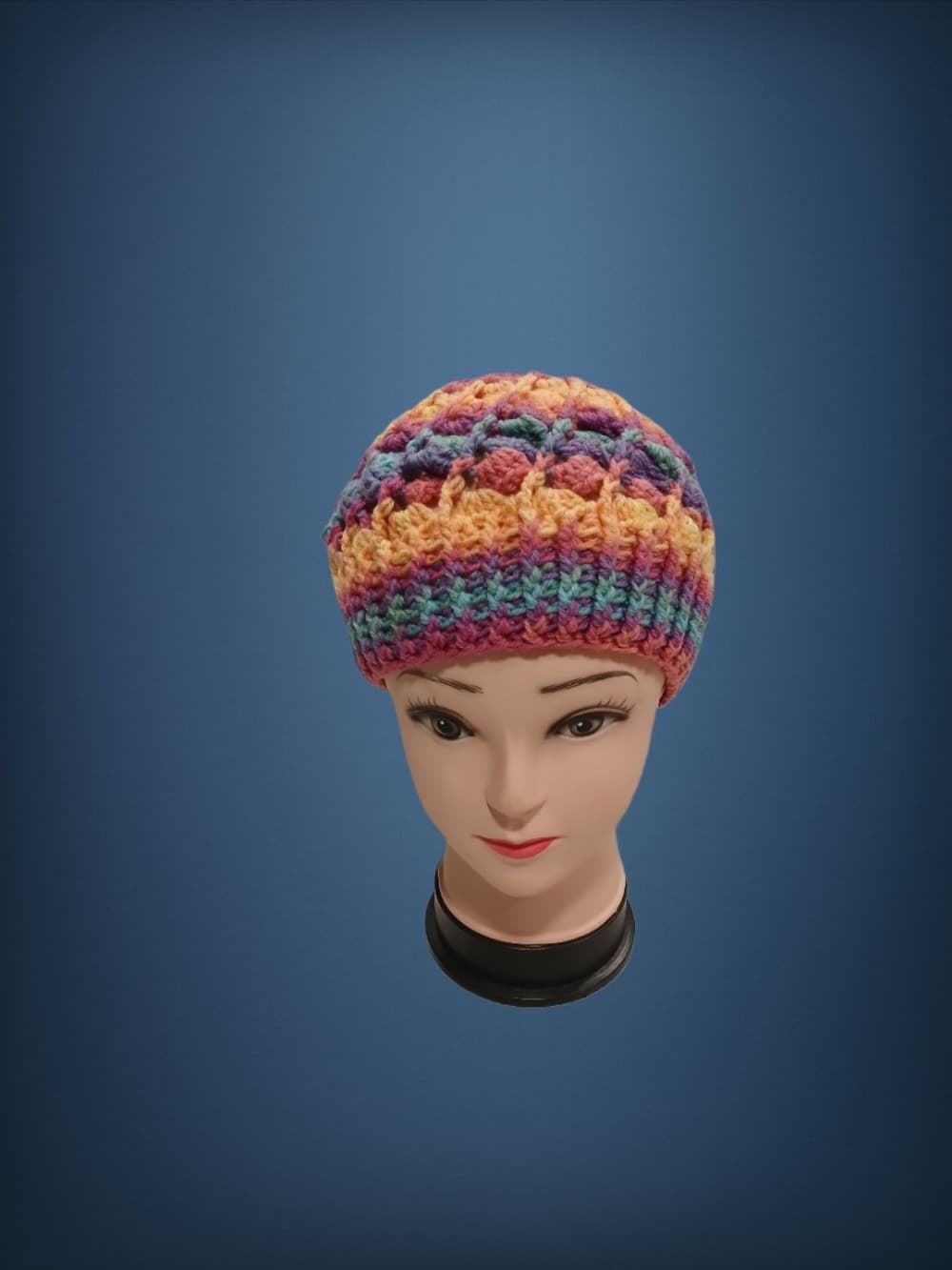 Gorro espiral tonos azules, amarillo hecho a mano a ganchillo - Imagen 1