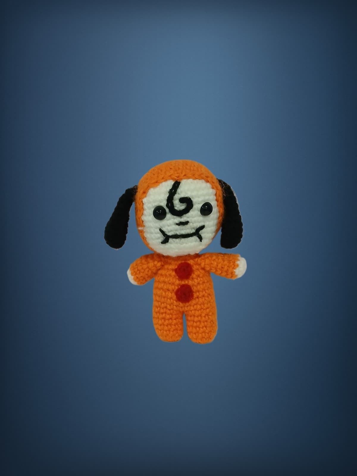 Peluche bt21 naranja hecho a mano a ganchillo (amigurumi). - Imagen 1