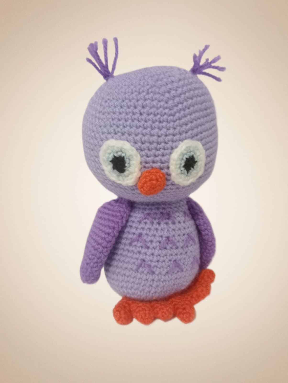 Peluche buho hecho a mano a ganchillo (amigurumi). - Imagen 1