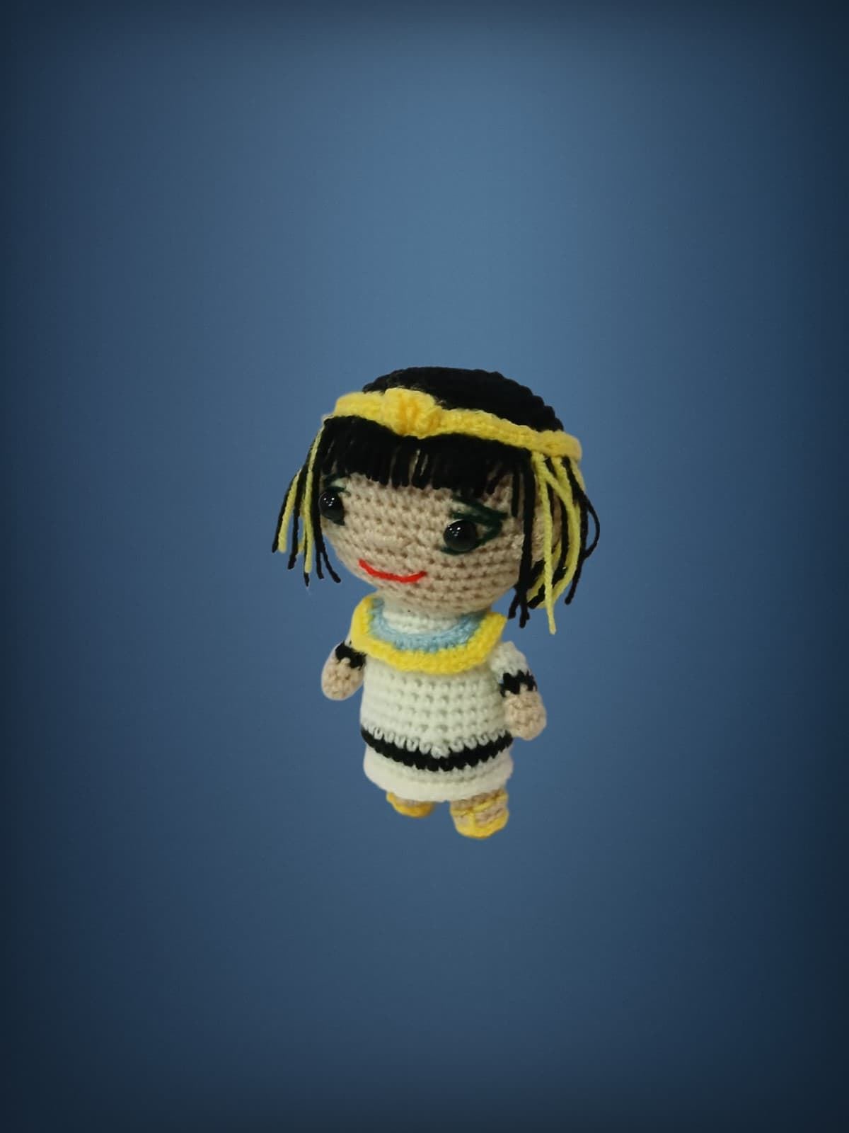 Peluche cleopatra hecho a mano a ganchillo (amigurumi). - Imagen 2