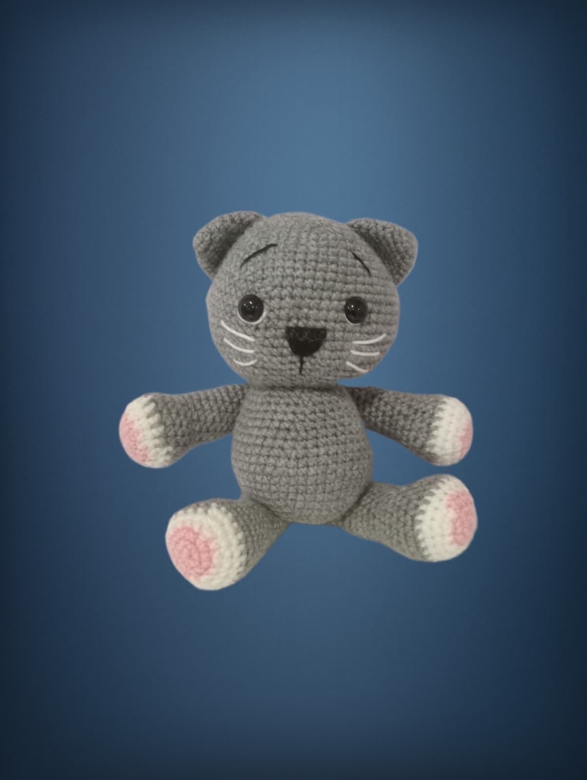 Peluche gato gris hecho a mano a ganchillo (amigurumi). - Imagen 1