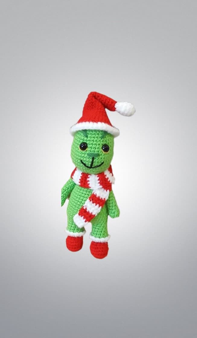 Peluche grinch navideño hecha mano a ganchillo (amigurumi). - Imagen 1