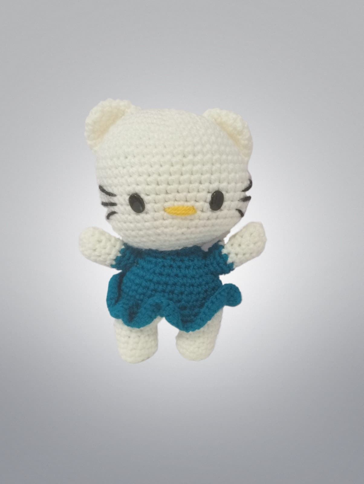 Peluche hello kitty hecho a mano a ganchillo (amigurumi). - Imagen 2