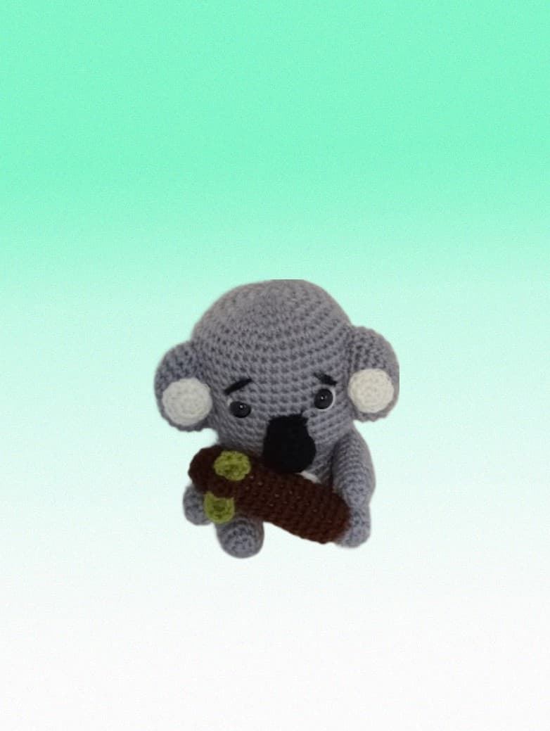 Peluche koala hecho a mano a ganchillo (amigurumi). - Imagen 1