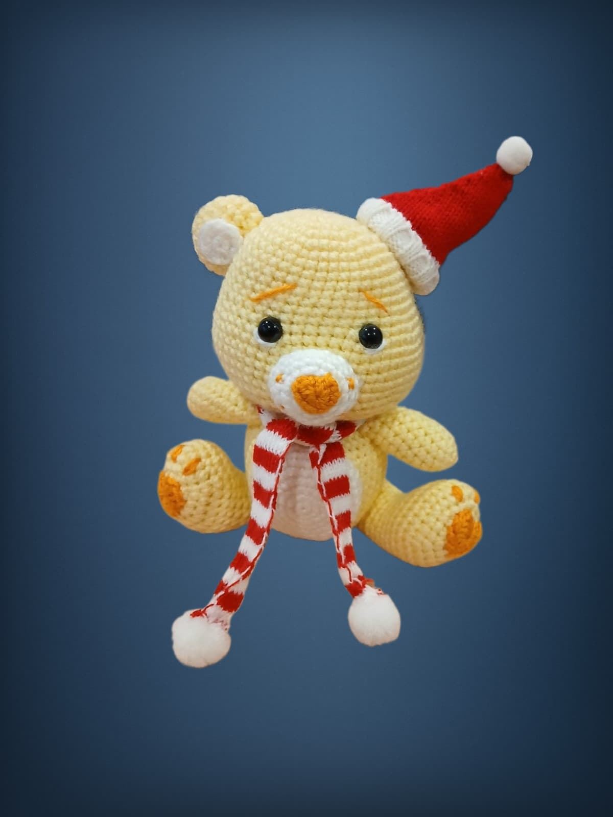 Peluche  oso navideño-navidad hecho a mano a ganchillo (amigurumi). - Imagen 1