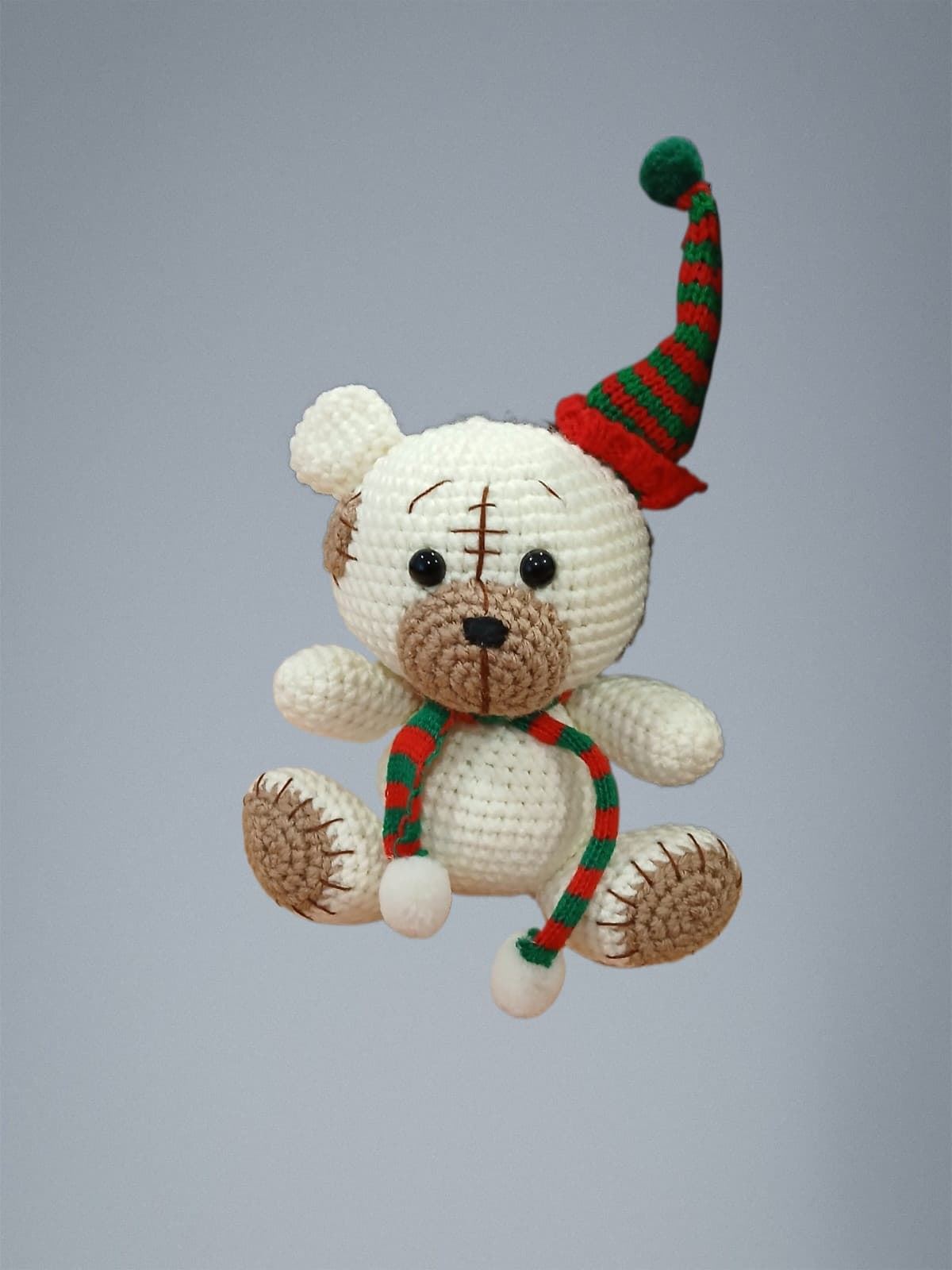 Peluche  oso navideño-navidad hecho a mano a ganchillo (amigurumi). - Imagen 1