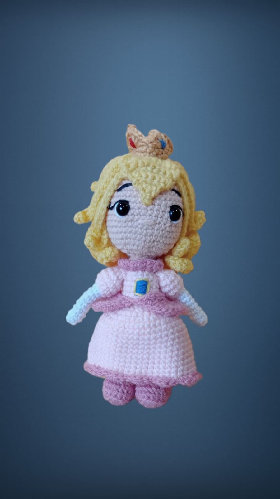 Peluche princesa peach mario bross hecha a mano a ganchillo (amigurumi). - Imagen 1