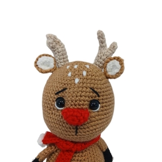 Peluche reno navideño hecha a mano a ganchillo (amigurumi). - Imagen 2