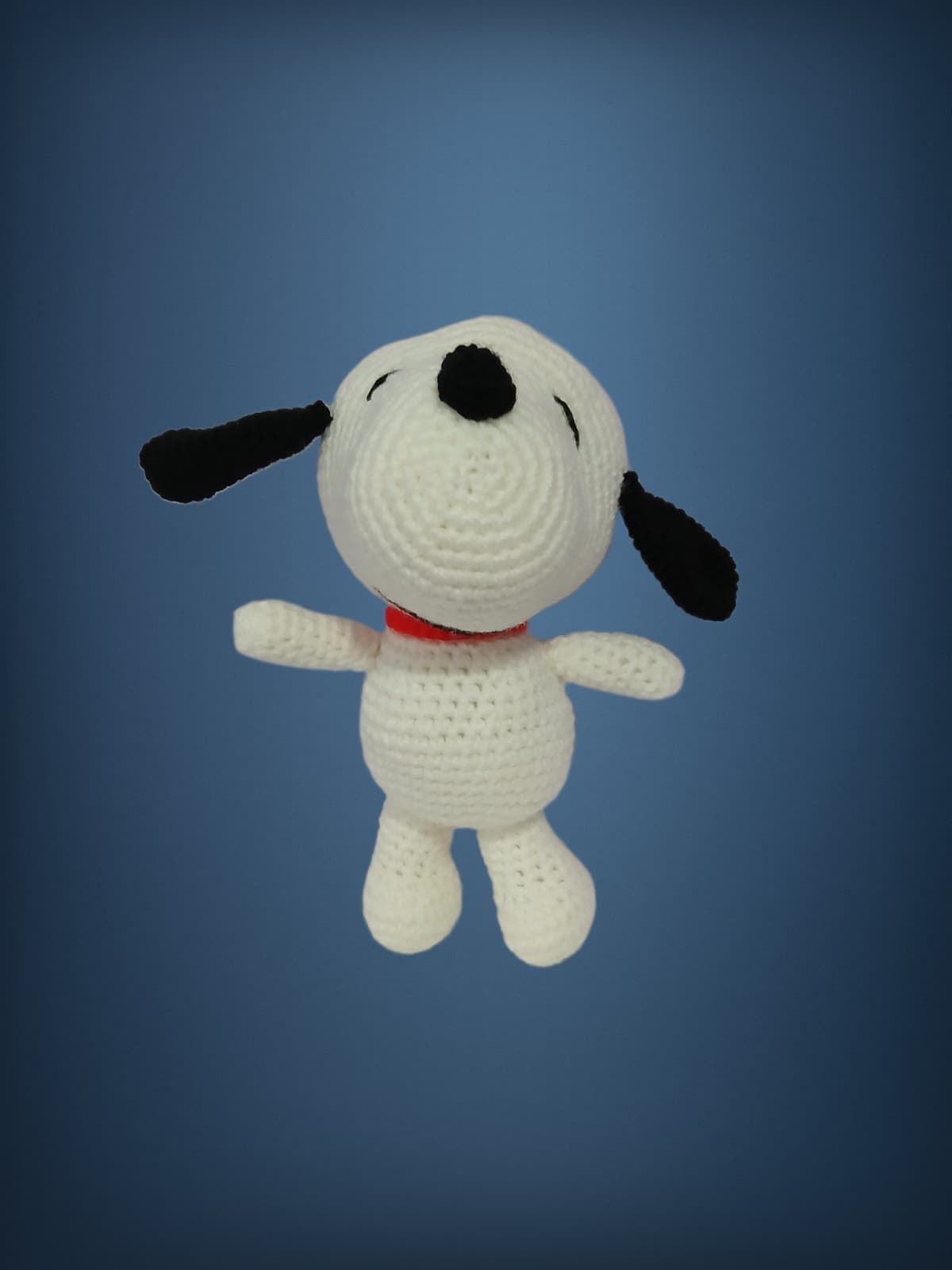 Peluche snoopy hecho a mano a ganchillo (amigurumi). - Imagen 1