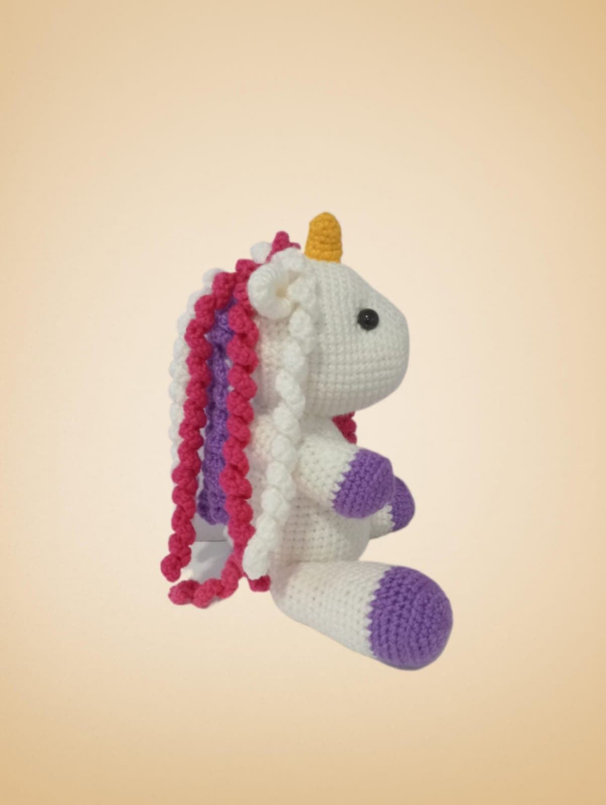 Peluche unicornio hecho a mano a ganchillo (amigurumi). - Imagen 7