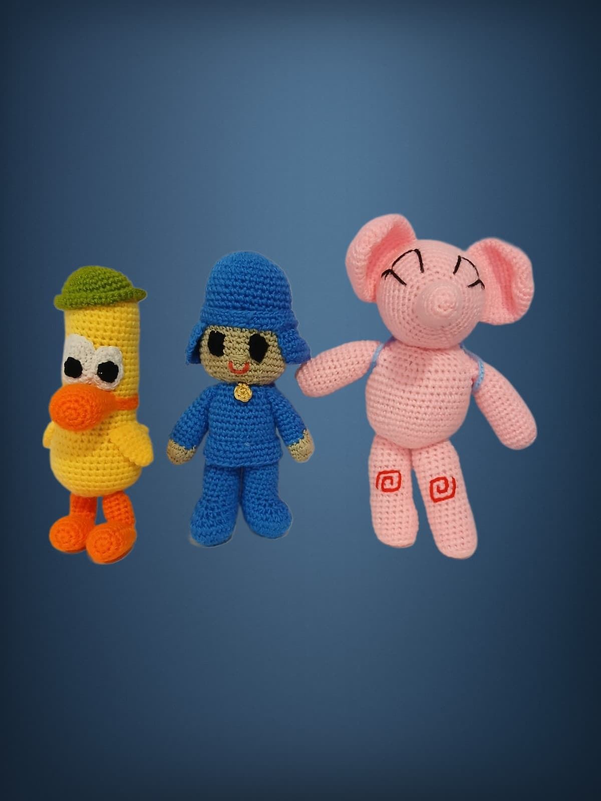 Peluches pato, elly y pocoyo hecho a mano a ganchillo (amigurumi). - Imagen 2